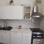 Vale *